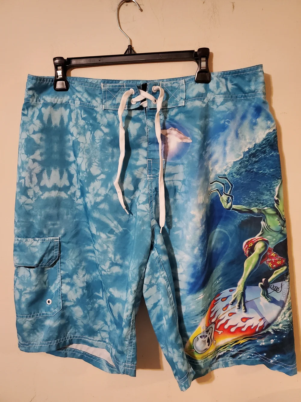 Mens Blue Tie-Dye Alien Graphic Swim Shorts Board Shorts Mens Sz 36 - Picture 1 of 6